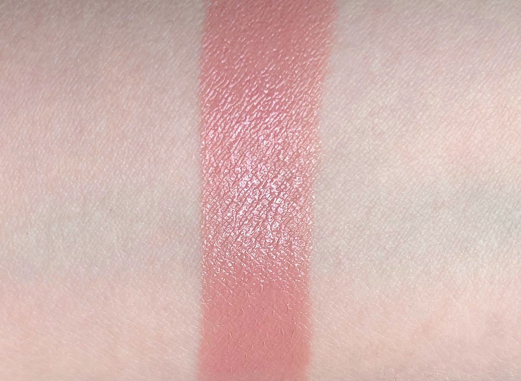 Review L’Oréal MLBB Color Riche Shine Lipstick (9)