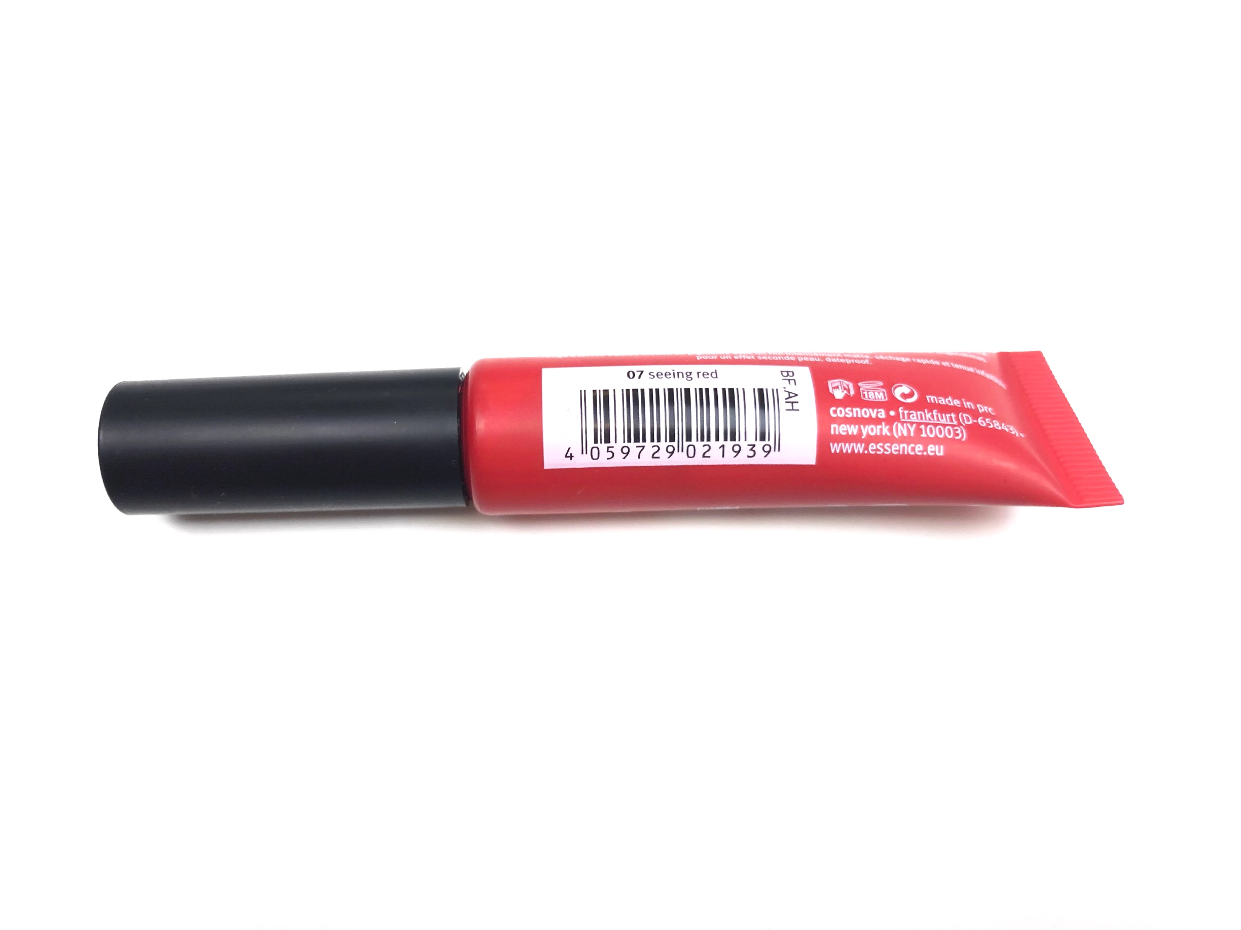 Essence Colour Boost Mad About Matte Liquid Lipstick 07 Seeing Red 3