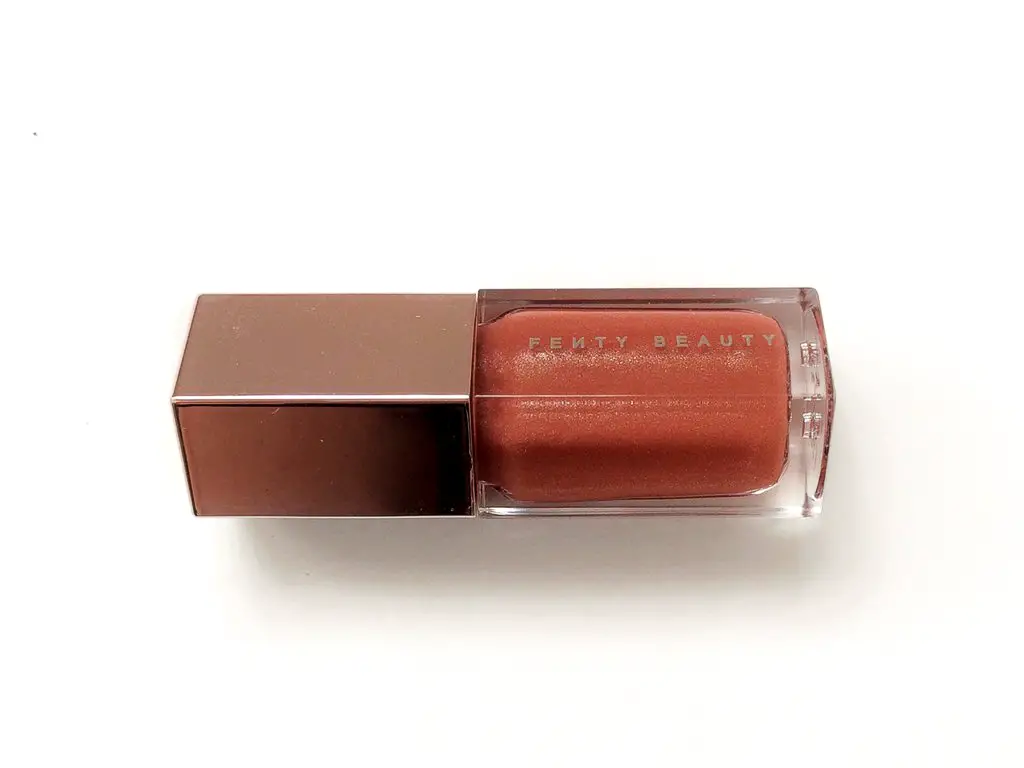 Fenty Beauty Universal Gloss Bomb Lip Luminizer | Review
