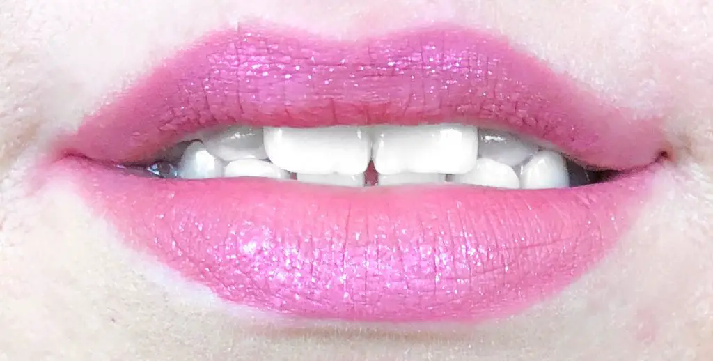 Essence 01 Glitter Rose Glitter Switch Liquid Lipstick 7