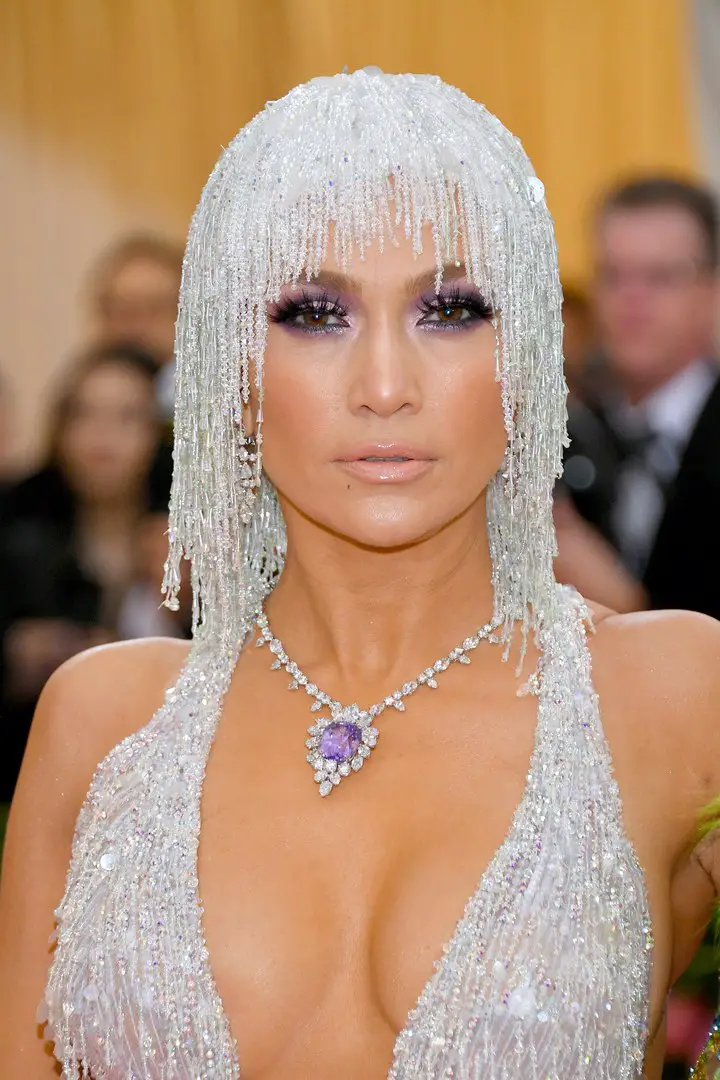 Jennifer Lopez MET Gala 2019 makeup
