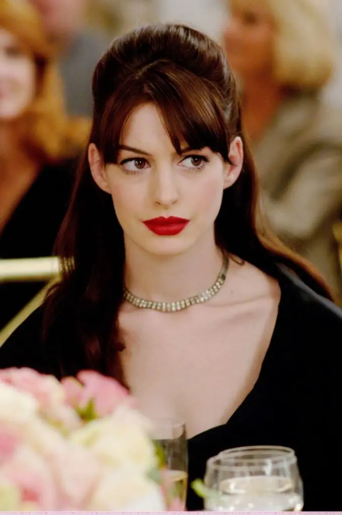 Anne Hathaway the devil wears prada