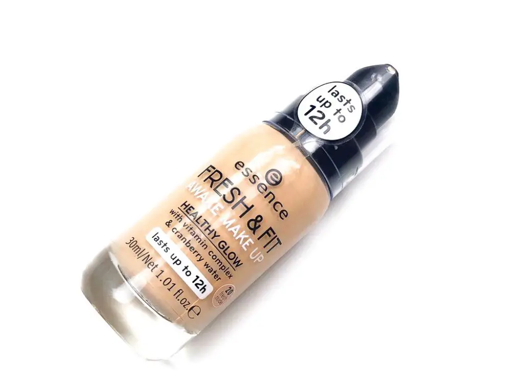 Essence Fresh & Fit Healthy Glow Foundation | Review