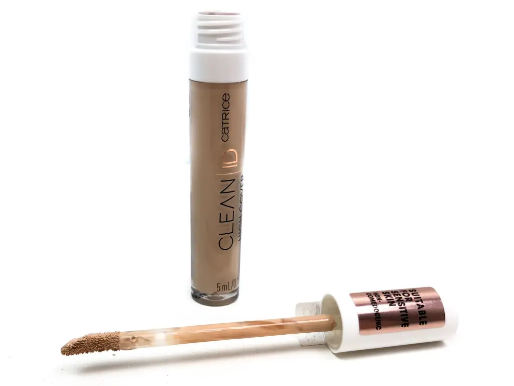 Catrice Clean ID Concealer , Catrice Clean ID High Cover Concealer , Catrice Clean ID Concealer swatches , Catrice Clean ID , makeup , beauty , catrice ,