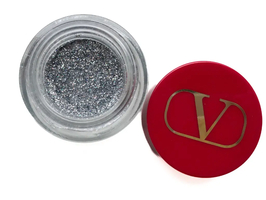 Valentino Beauty 01 Silver Spark Dreamdust Multi-Reflective Eye Glitter | Review