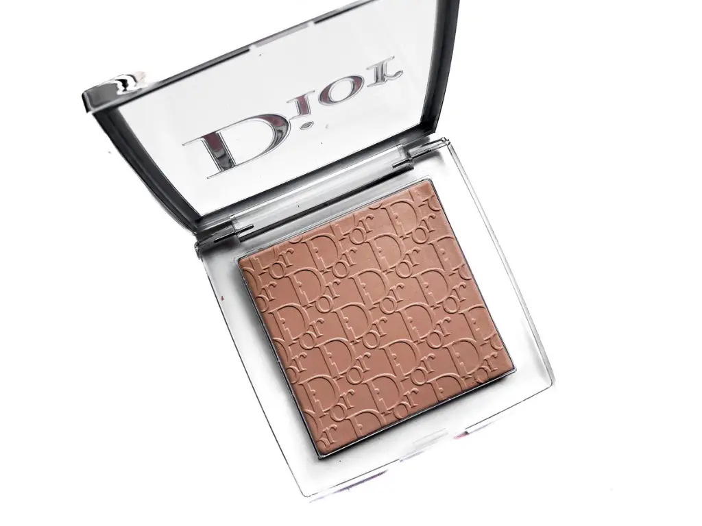 Dior Backstage Face & Body Powder-No-Powder | Review